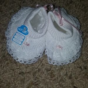 New born shoes NWT (FINAL MARKDOWN)